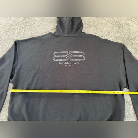 NEW🔥BALENCIAGA Gender Inclusive Beaded Back BB Logo Oversized Hoodie🔥 - Picture 9 of 10